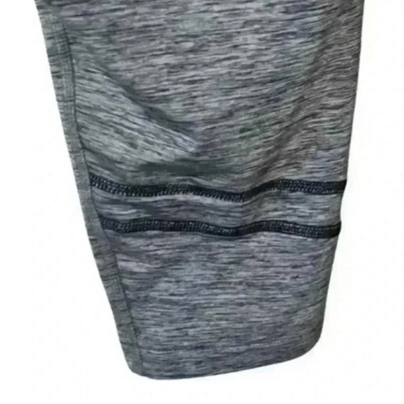 NILS Marled Gray Cropped Gray Leggings - Picture 6 of 9